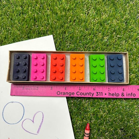 2/$24 Building Bricks Blocks Crayons (6), Kids Girls Boys Gender Neutral Gift - Picture 6 of 9